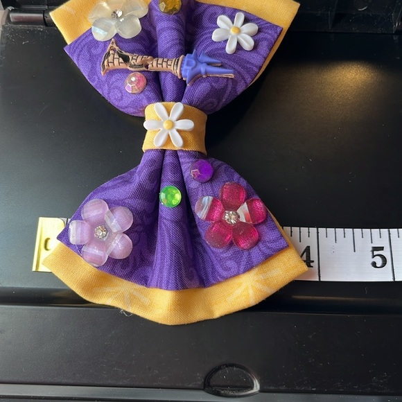 Rapunzel bow - Picture 4 of 4